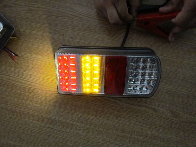 Lampa stop camion DF TRL006 LED 12V - Image 4