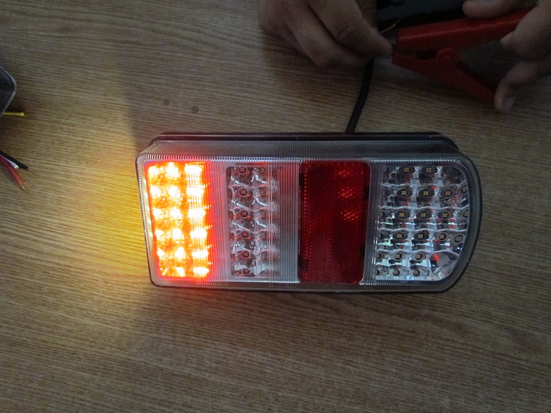 Lampa stop camion DF TRL006 LED 12V