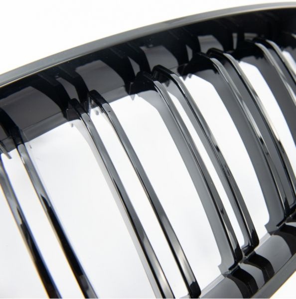 Grilă BMW Seria 1 Facelift Negru Lucios ABS